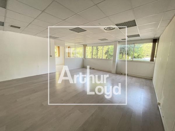 Bureaux à louer à Baillargues proche gare et golf espaces modulables