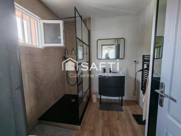 Maison plain-pied, 5 chambres sur beau terrain