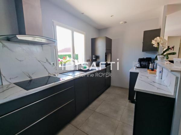 Maison plain-pied, 5 chambres sur beau terrain