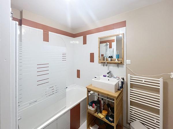 À Vendre : Grand Appartement Meublé de 115 m² à Angers - Secteur Justices Spécial Investisseur - Rentabilité Assurée !