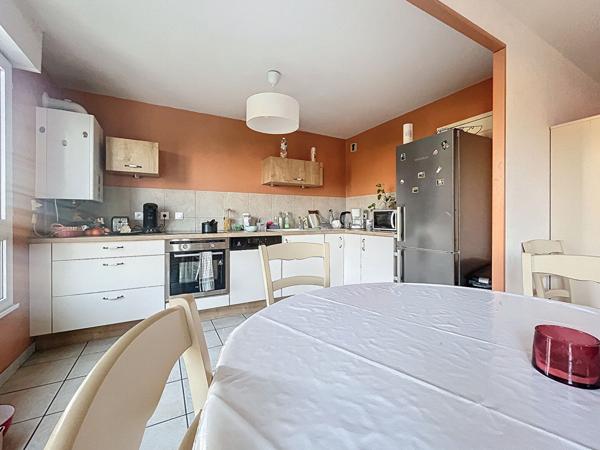 À Vendre : Grand Appartement Meublé de 115 m² à Angers - Secteur Justices Spécial Investisseur - Rentabilité Assurée !