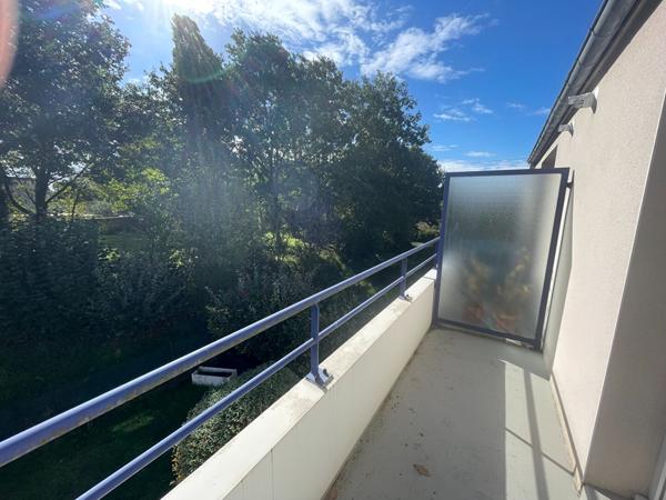 Appartement T3 à Betton en dernier étage, exposition SUD, garage fermé, 64m² habitable, 77 m² AU SOL