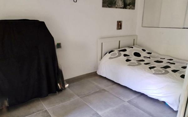 Appartement à vendre    3 pièces • 66,30 m2 Saint-Cyr-sur-Mer