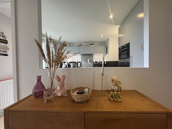 3%COM beau F3 avec terrasse et 2 places de parking- cave  Hochfelden (67270)