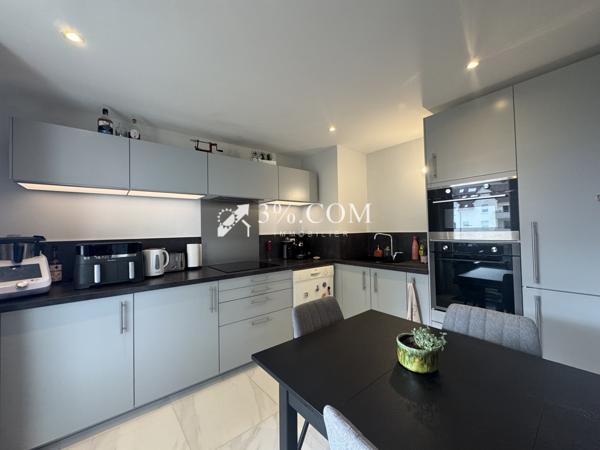 3%COM beau F3 avec terrasse et 2 places de parking- cave  Hochfelden (67270)