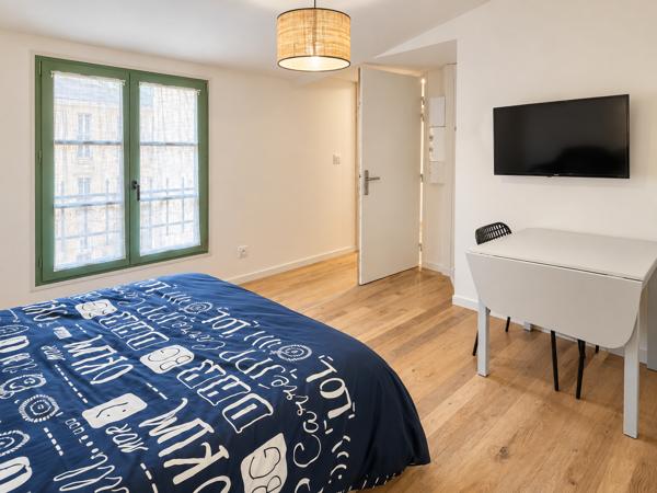 Immeuble
         12 pièces
        - 350 m² Exclusivité 369 000 € *