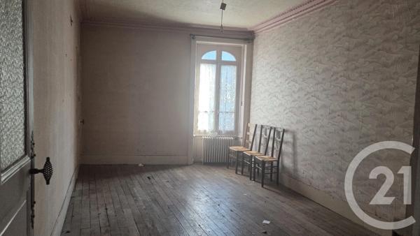 Immeuble à vendre  397 m 2   MONTMOROT  - 39