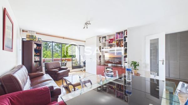 T3 avec Balcon, ascenseur, cave et place de parking