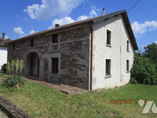 Ancienne Ferme  composée de 6 pièces avec dépendances et terrain  attenant de 17 ares 38 centiares