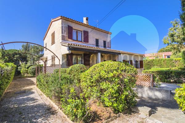 Villa
                                                                                                                                                                                                                                                                                                                        4 pièce(s)                                                                                                                                                                                                          3 chambre(s)                                                                                                                                                                                                          150.85  m²