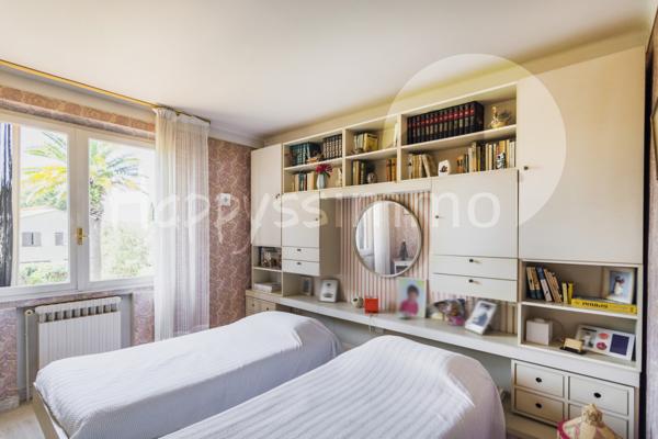 Villa
                                                                                                                                                                                                                                                                                                                        4 pièce(s)                                                                                                                                                                                                          3 chambre(s)                                                                                                                                                                                                          150.85  m²