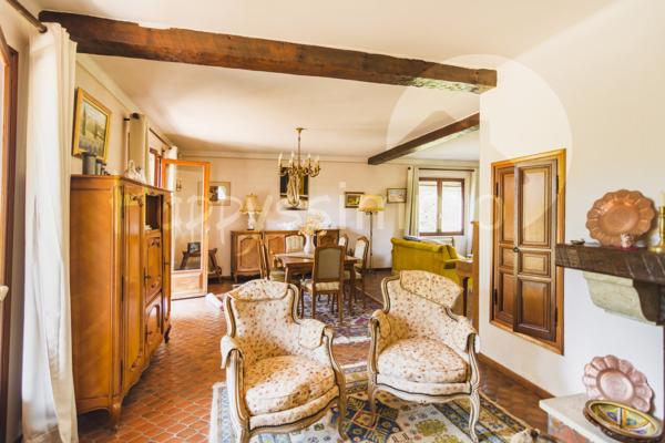 Villa
                                                                                                                                                                                                                                                                                                                        4 pièce(s)                                                                                                                                                                                                          3 chambre(s)                                                                                                                                                                                                          150.85  m²