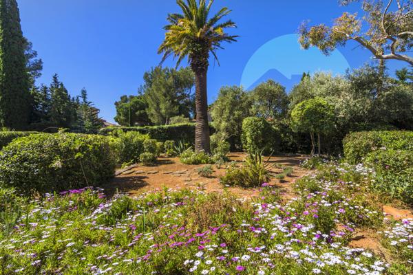 Villa
                                                                                                                                                                                                                                                                                                                        4 pièce(s)                                                                                                                                                                                                          3 chambre(s)                                                                                                                                                                                                          150.85  m²