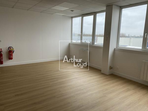 BUREAUX RENOVES MOISSY CRAMAYEL