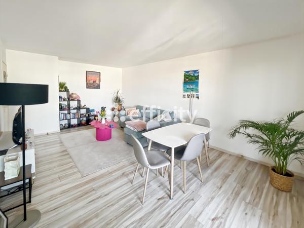 Appartement
         3 pièces
        - 62 m² Exclusivité 255 000 € *