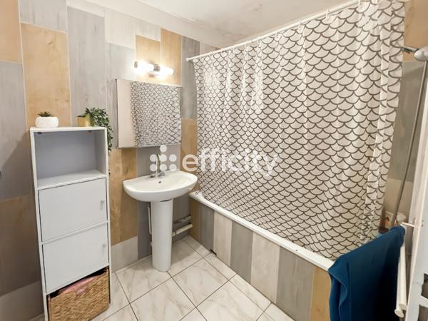 Appartement
         3 pièces
        - 62 m² Exclusivité 255 000 € *