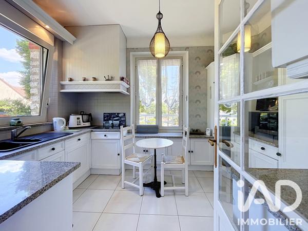 Maison à vendre 6 pièces 215 m² Saint-Pierre-lès-Nemours