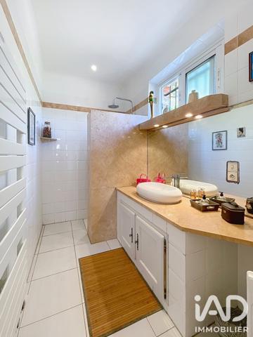 Maison à vendre 6 pièces 215 m² Saint-Pierre-lès-Nemours