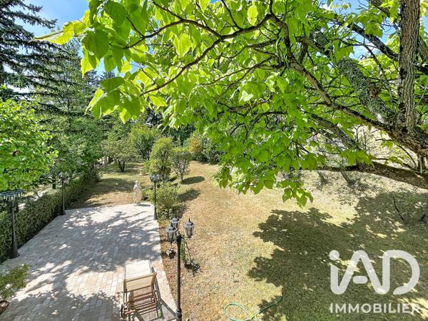 Maison à vendre 6 pièces 215 m² Saint-Pierre-lès-Nemours