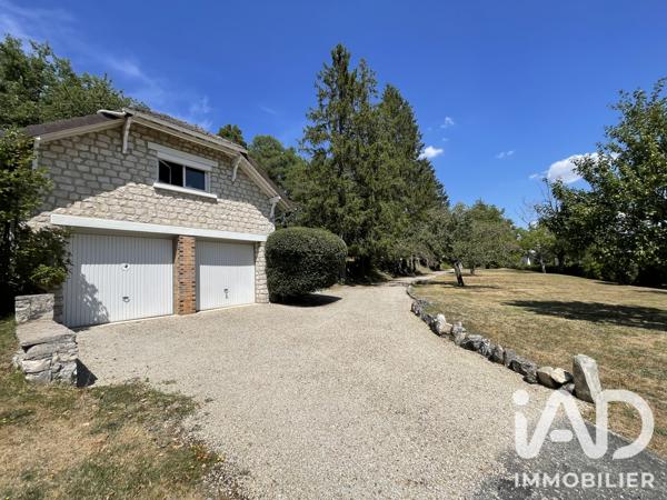 Maison à vendre 6 pièces 215 m² Saint-Pierre-lès-Nemours
