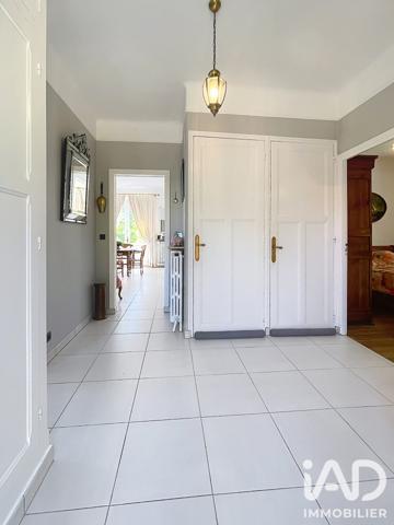 Maison à vendre 6 pièces 215 m² Saint-Pierre-lès-Nemours