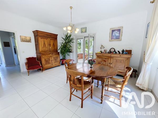 Maison à vendre 6 pièces 215 m² Saint-Pierre-lès-Nemours