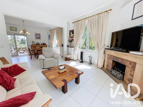 Maison à vendre 6 pièces 215 m² Saint-Pierre-lès-Nemours