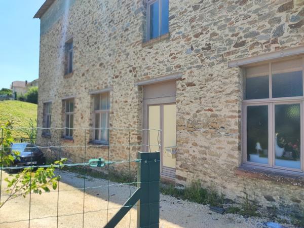 A vendre CHALUS immeuble en parfait état à aménager de 900 m² environ