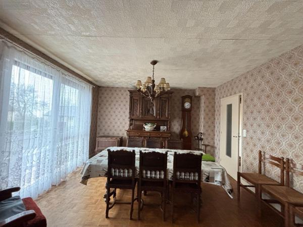 Maison individuelle à vendre à Ernée en Mayenne (53500), ref : 1353