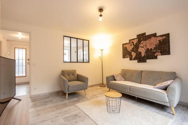 LIEUX UNIQUES ® x PROPRIÉTÉS PRIVÉES PROPOSE MAISON DE VILLE DE 156 M² SUR UN TERRAIN 369 M²