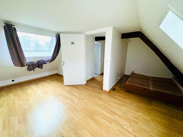 Maison Crepy En Valois 7 pièce(s) 203 m2 + Studio