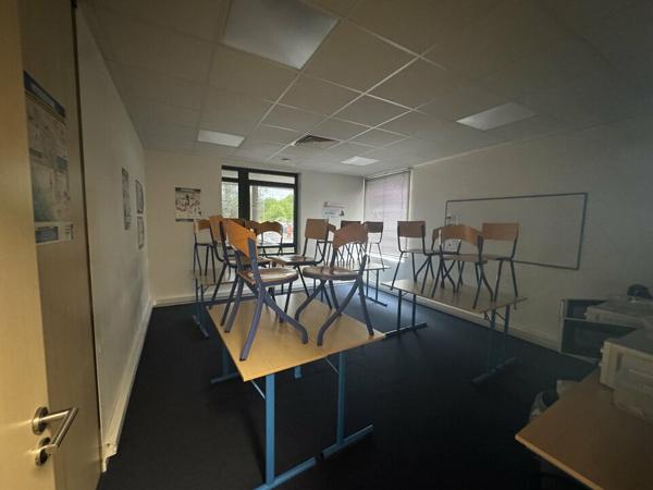 TOURS NORD AERONEF BUREAUX A LOUER 144 M² AVEC POSSIBILITE DE PARKINGS