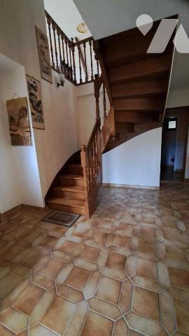 Maison d'habitation de construction traditionnelle proche du centre-ville de PLELAN LE GRAND