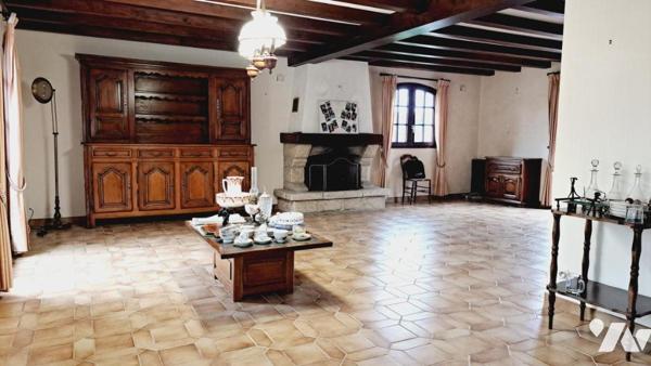 Maison d'habitation de construction traditionnelle proche du centre-ville de PLELAN LE GRAND