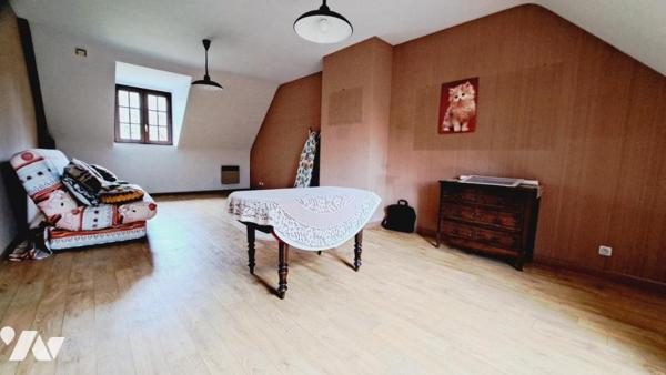 Maison d'habitation de construction traditionnelle proche du centre-ville de PLELAN LE GRAND