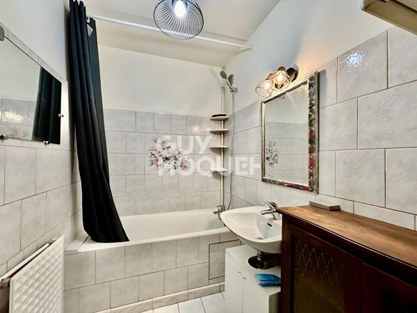 Appartement spacieux de 5 pièces à Vénissieux