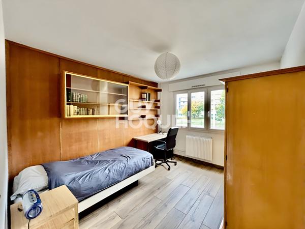 Appartement spacieux de 5 pièces à Vénissieux