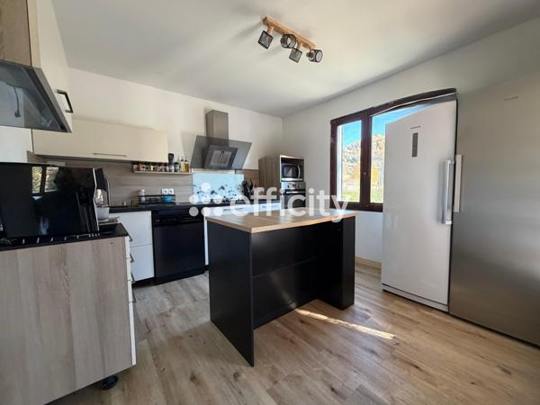Maison 5 pièces - 160 m² Exclusivité efficity