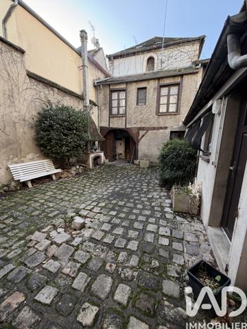 Immeuble à vendre 350 m² Sens