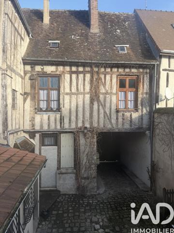 Immeuble à vendre 350 m² Sens