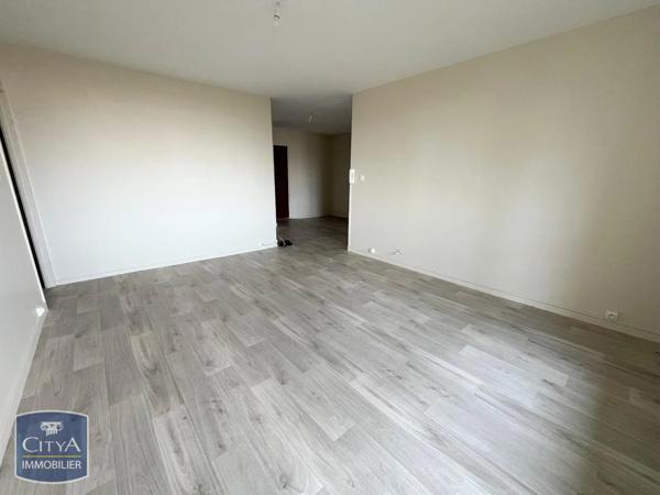 Appartement à louer 4 pièces 80.64m² Saint-Pierre-des-Corps (37700)