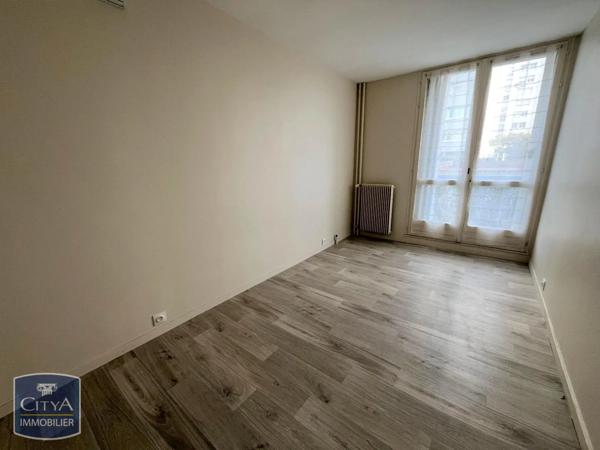 Appartement à louer 4 pièces 80.64m² Saint-Pierre-des-Corps (37700)