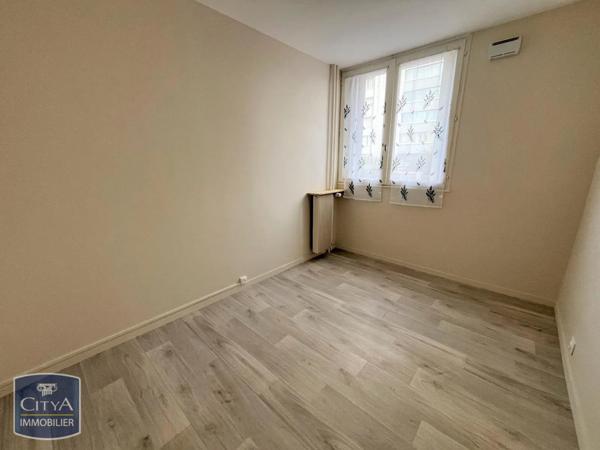 Appartement à louer 4 pièces 80.64m² Saint-Pierre-des-Corps (37700)