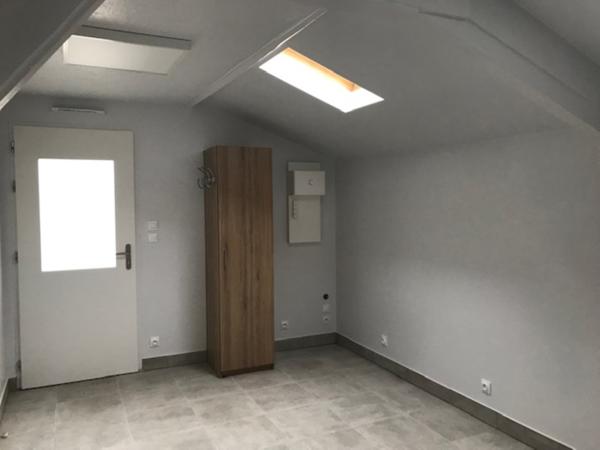 BOURG EN BRESSE - SITUATION IDEALE - PETIT BUREAU NEUF A LOUER