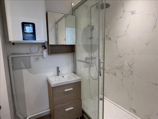 Appartement à louer 497 € CC LORMONT 1 pièce 16 m² DPE C