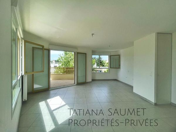 LUMINEUX T3 AVEC TERRASSE