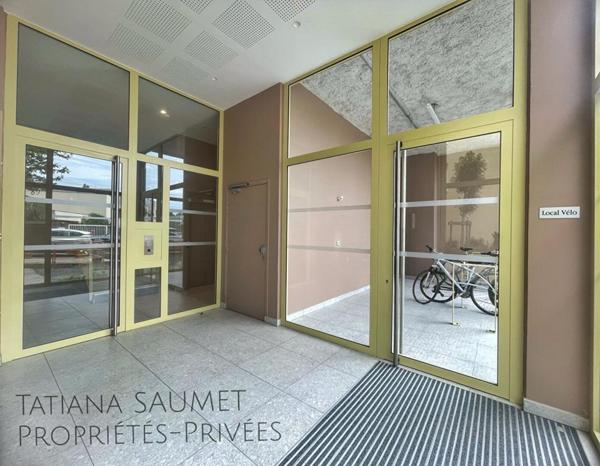 LUMINEUX T3 AVEC TERRASSE