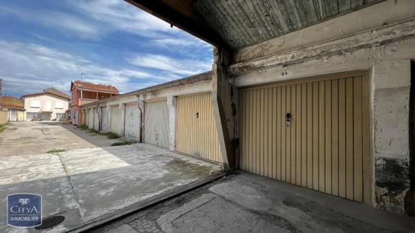 Location parking Orange (84100)