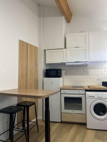 Poussan (34560) Studio meublé avec mezzanine - POUSSAN