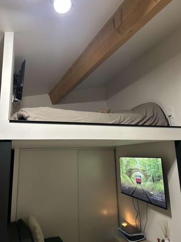 Poussan (34560) Studio meublé avec mezzanine - POUSSAN